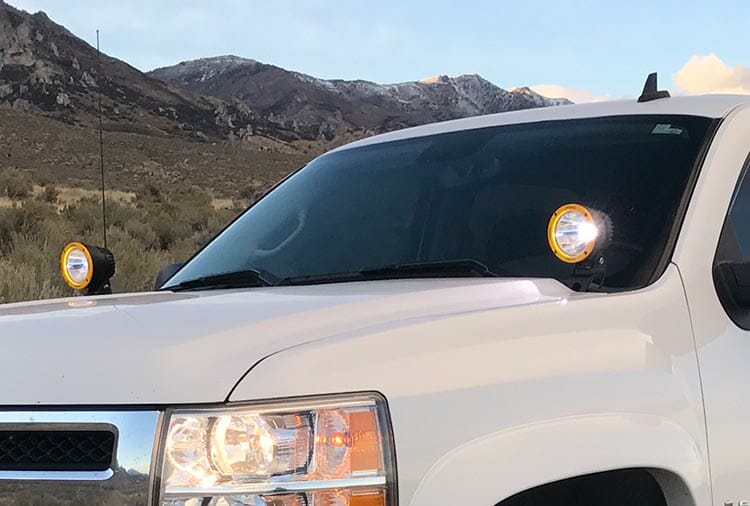 chevy-avalance-hood-mount-light-kit-by-alternative-offroad